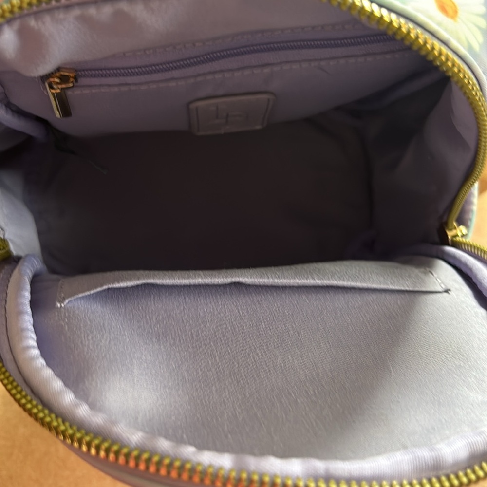LD backpack Purse - Picture 6 of 7